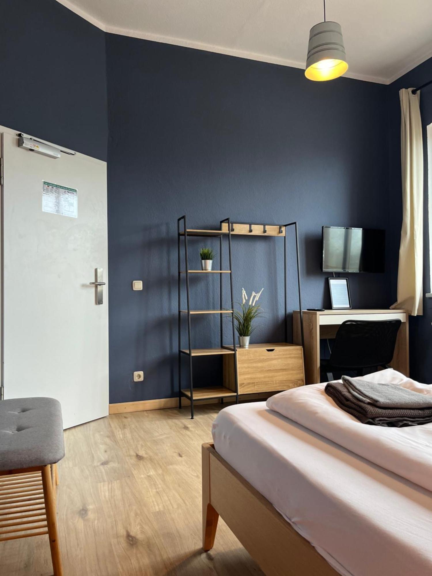 Blue Doors Hostel Ktv Росток Екстер'єр фото