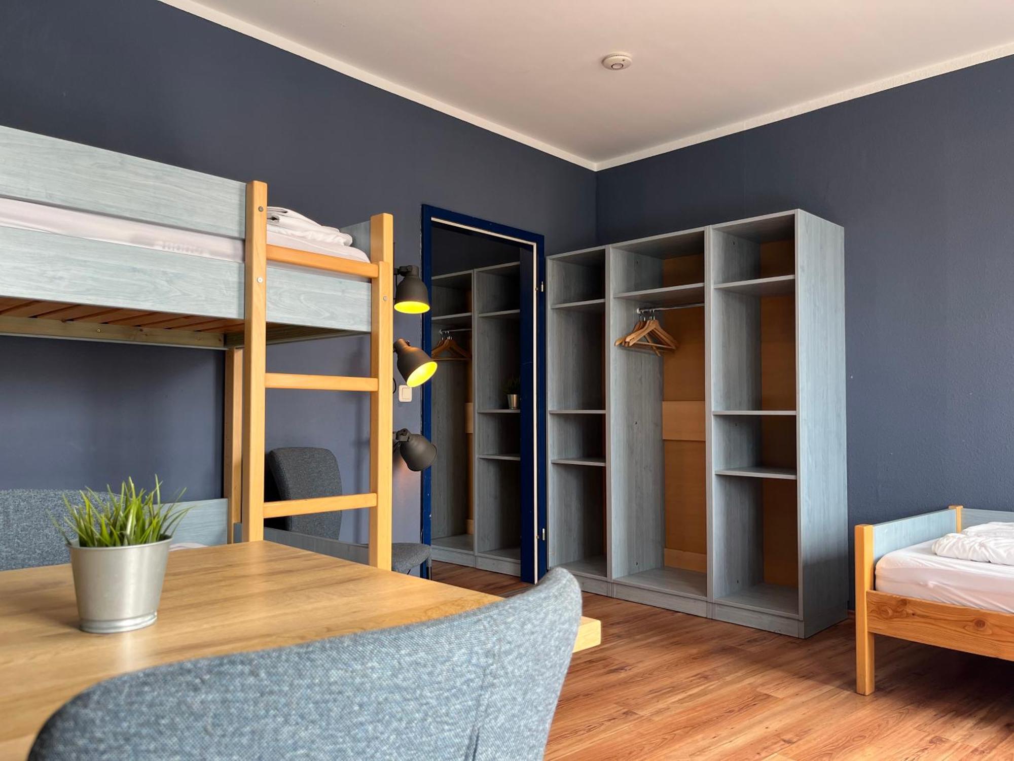 Blue Doors Hostel Ktv Росток Екстер'єр фото