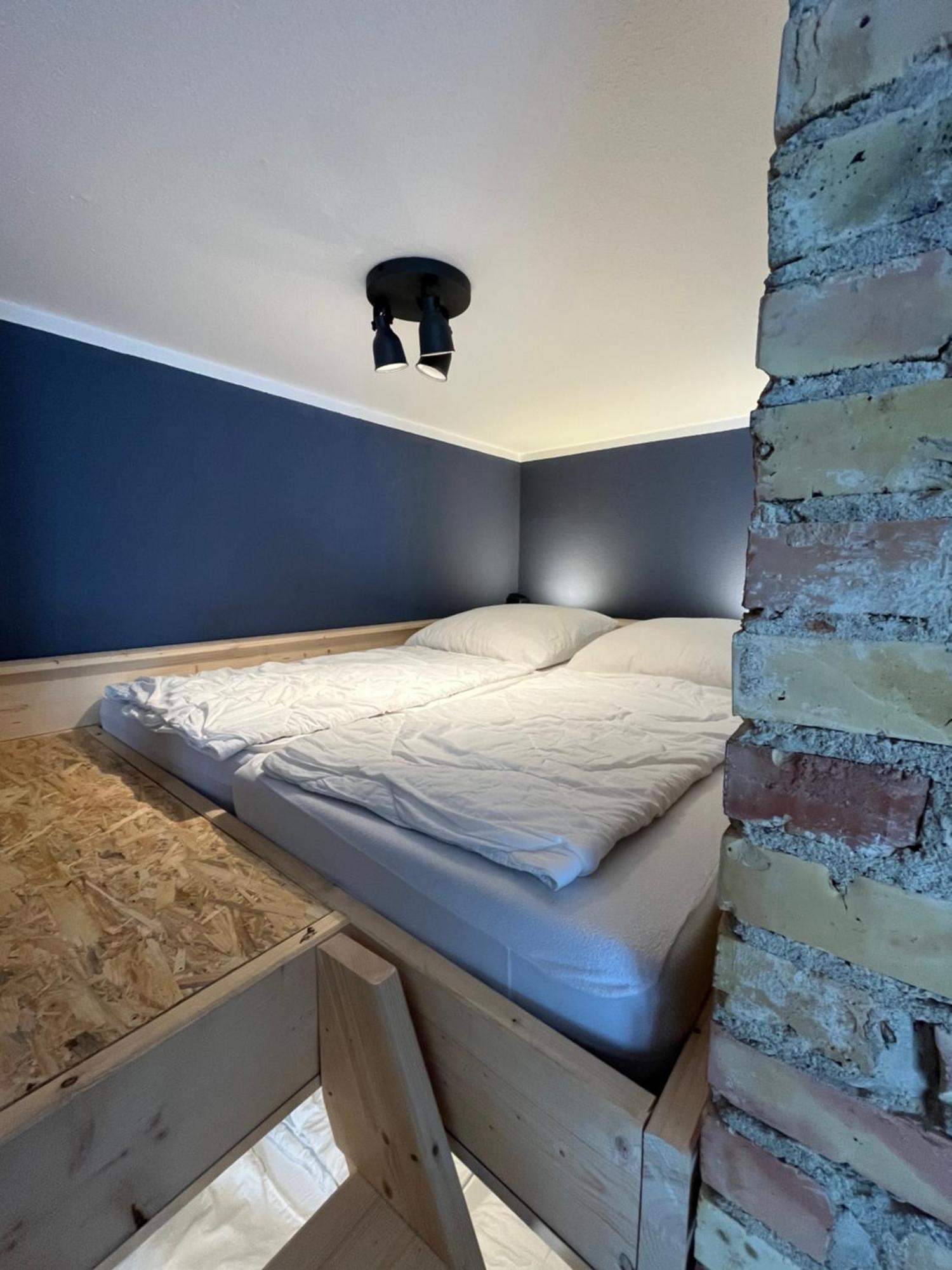 Blue Doors Hostel Ktv Росток Екстер'єр фото