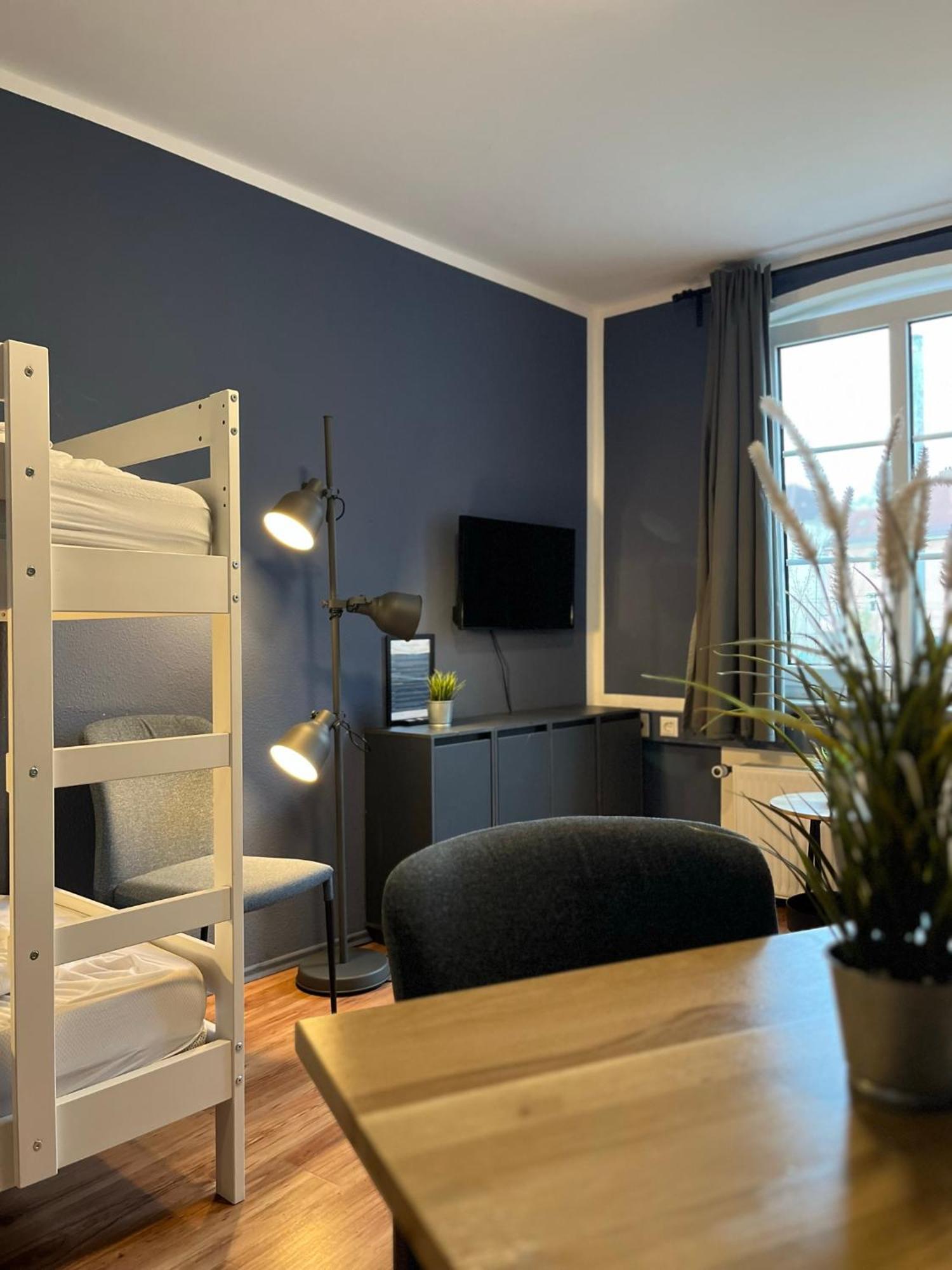 Blue Doors Hostel Ktv Росток Екстер'єр фото